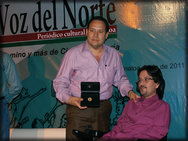 Entrega de la medalla al Mérito Periodístico José Sabás de la Mora a Martín Amaral