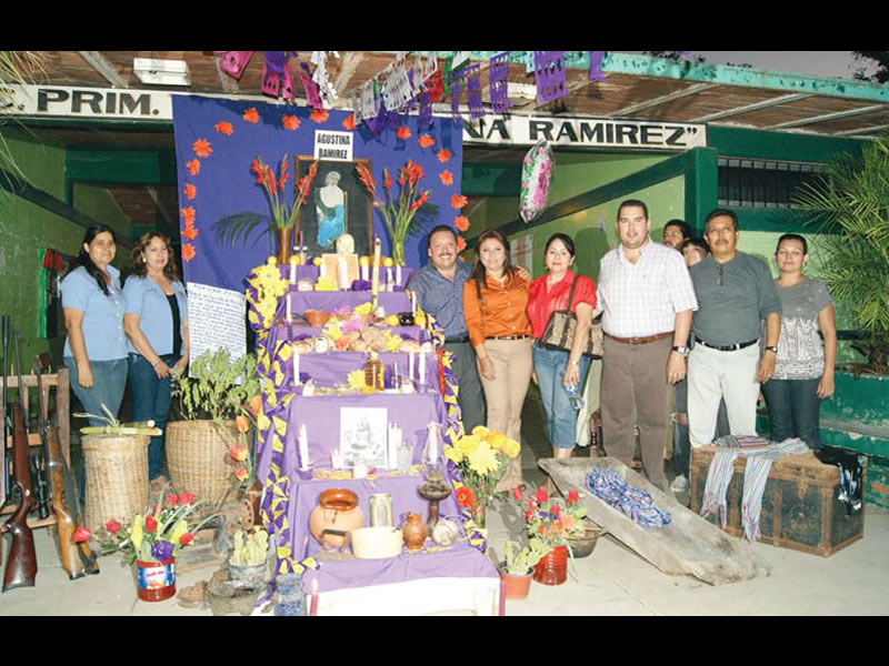 Los altares del Día de Muertos, tradición que sigue viva en Mocorito